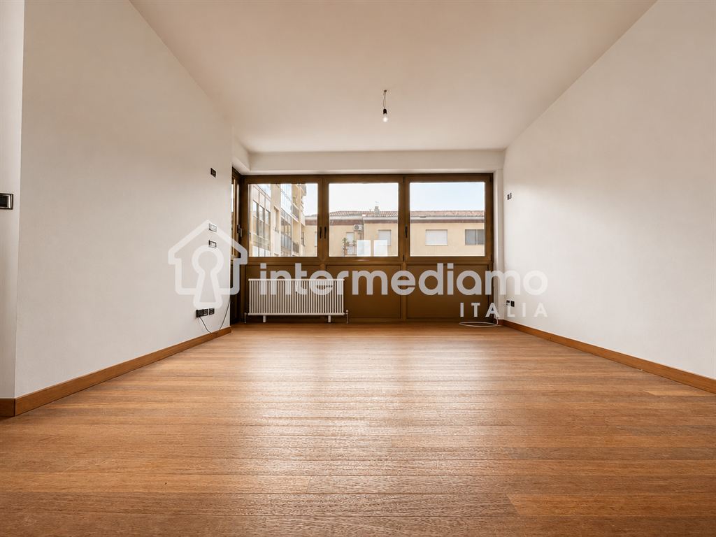 QUADRILOCALE IN VIALE DANTE IN VENDITA - Appartamento Residenziale Riva del Garda