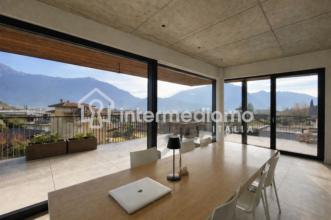 IL PIU' BELL' APPARTAMENTO DI RIVA DEL GARDA - Attico Residenziale Riva del Garda