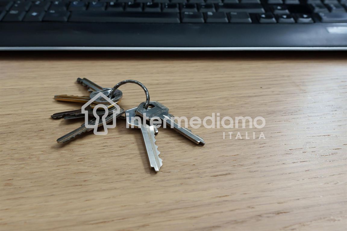 LOCALE COMMERCIALE IN VIA SAN NAZZARO IN AFFITTO - Negozio Commerciale Riva del Garda