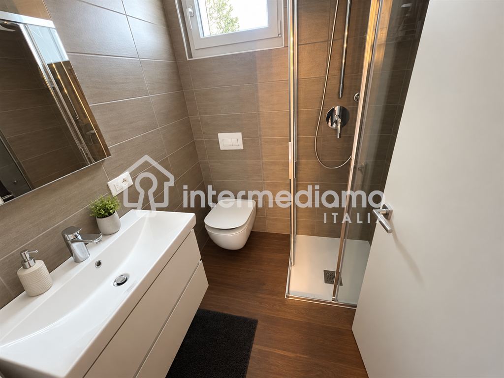 QUADRILOCALE COME NUOVO PIANO TERRA CON GIARDINO NO GILMOZZI !! - Appartamento Residenziale Riva del Garda