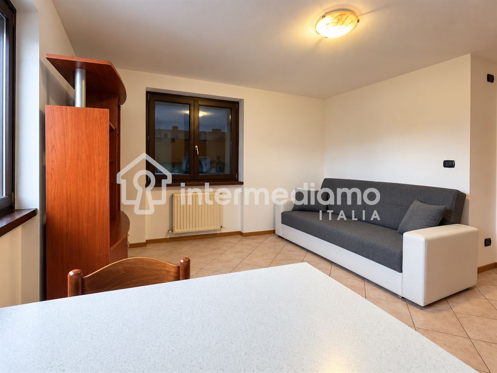 BILOCALE IN AFFITTO IN VIA SAN NAZZARO - Appartamento Residenziale Riva del Garda