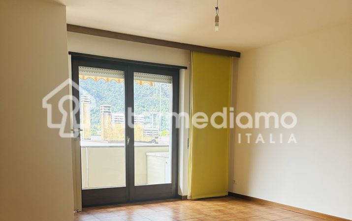 GRANDE QUADRILOCALE CON DOPPI SERVIZI