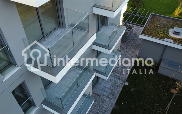 NUOVISSIMO QUADRILOCALE IN CENTRO AD ARCO