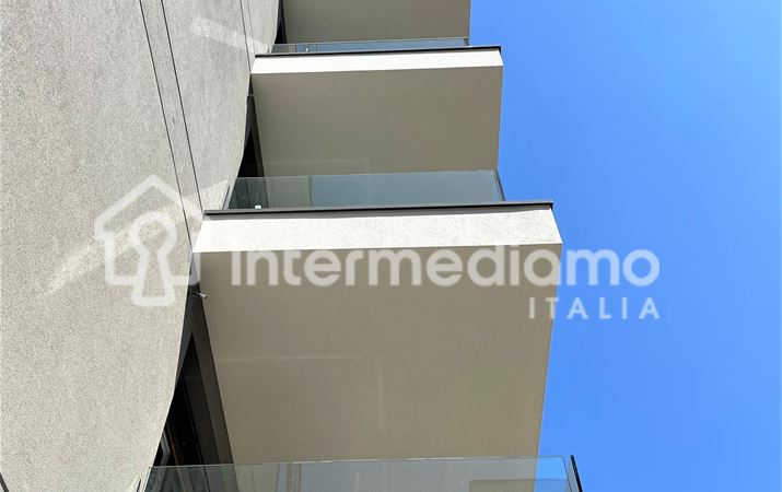 NUOVISSIMO QUADRILOCALE IN CENTRO AD ARCO